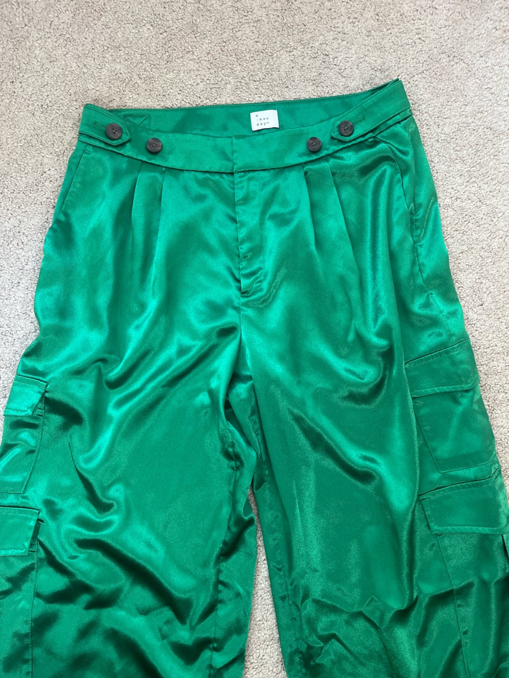 Emerald Green Satin Wide Leg Cargo Pants Size 8 Hi Rise Utility Summer Skater - Picture 3 of 11